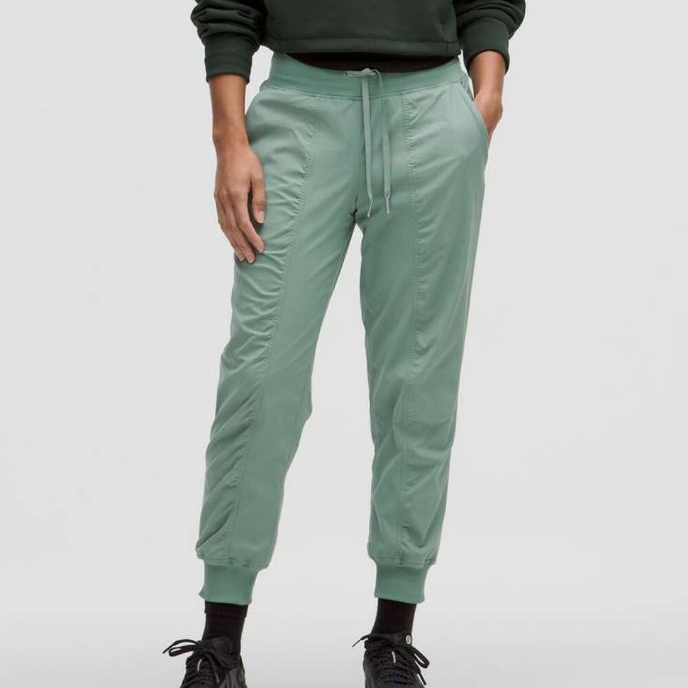Lululemon Dance Studio Jogger, Size 6